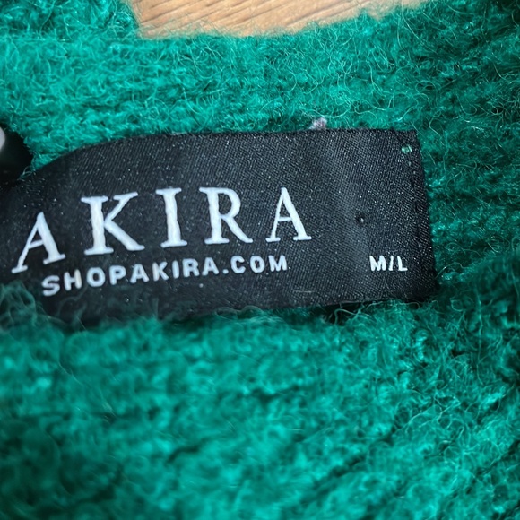 Akira cropped green sweater size M/L - Picture 2 of 4